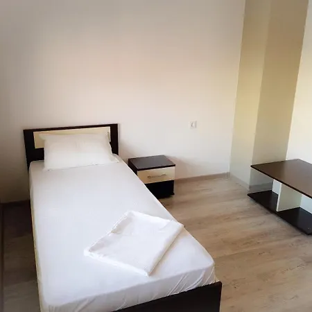 Apartament Beauty House & *